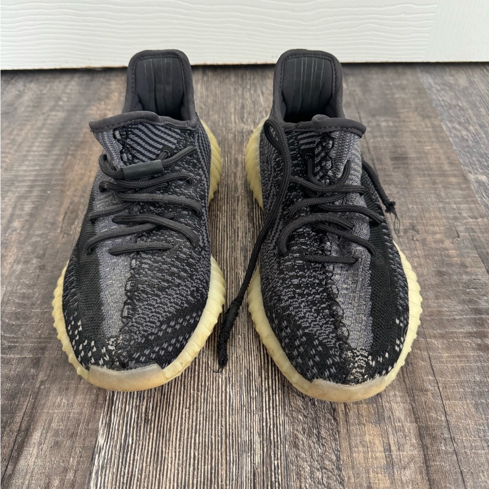 Adidas Yeezy boost 350 V2 carbon